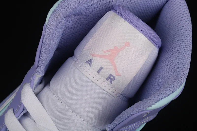 All categories Air Jordan Jordan series basketball shoes Air Jordan 1 Mid G version pure original Air Jordan 1 Mid SE AJ1 Joe 1 Violet 554724-500